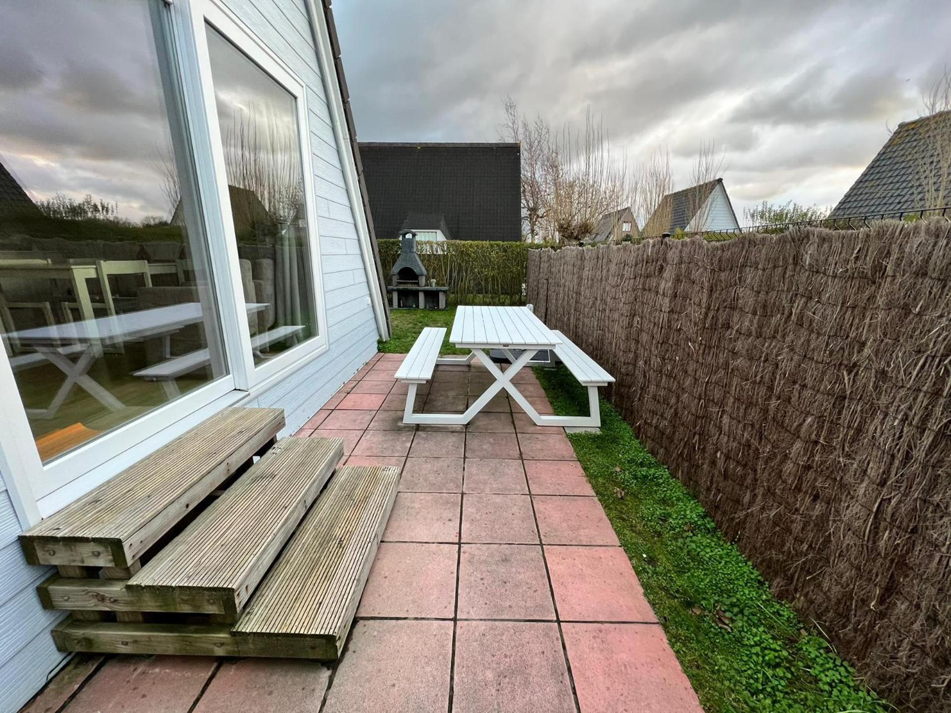 Gezellige Chalet In Nieuwpoort - Opkuis Inbegrepen In De Prijs Oostduinkerke Exterior foto