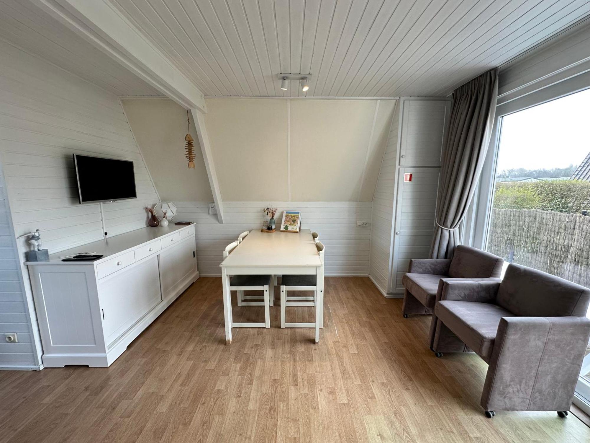 Gezellige Chalet In Nieuwpoort - Opkuis Inbegrepen In De Prijs Oostduinkerke Exterior foto